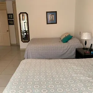 Campus Residencias Bed and breakfast